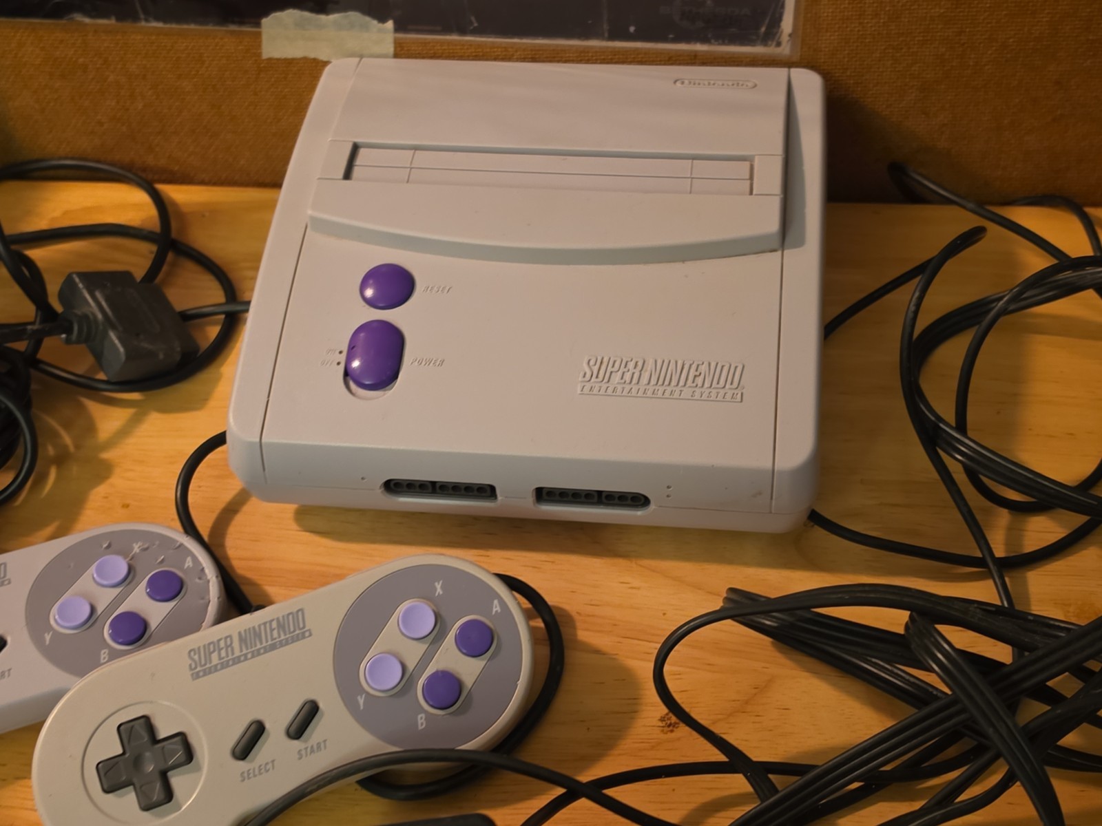 Super Nintendo SNES SNS-001 Video Game Console System with Controllers (2) 1991