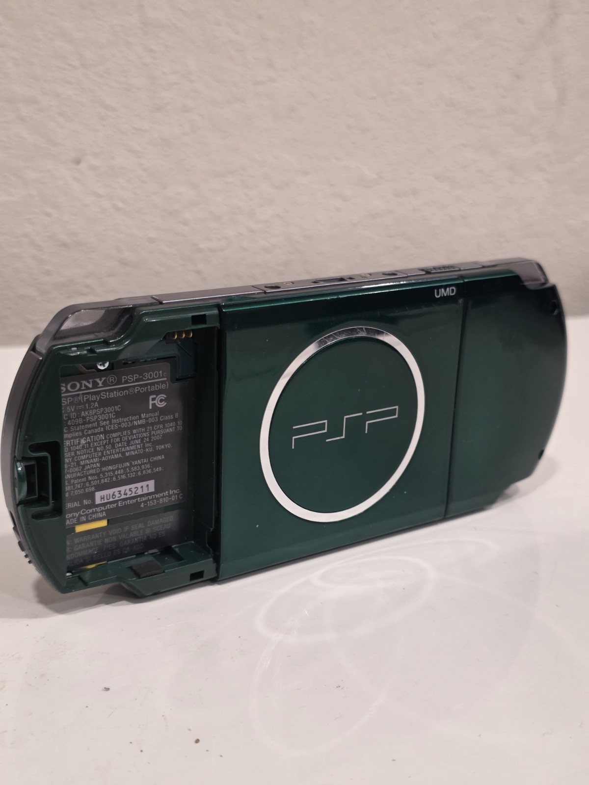 Metal Gear Solid: Peace Walker Green PSP 3001 Limited Edition BUNDLE LOT W GAMES