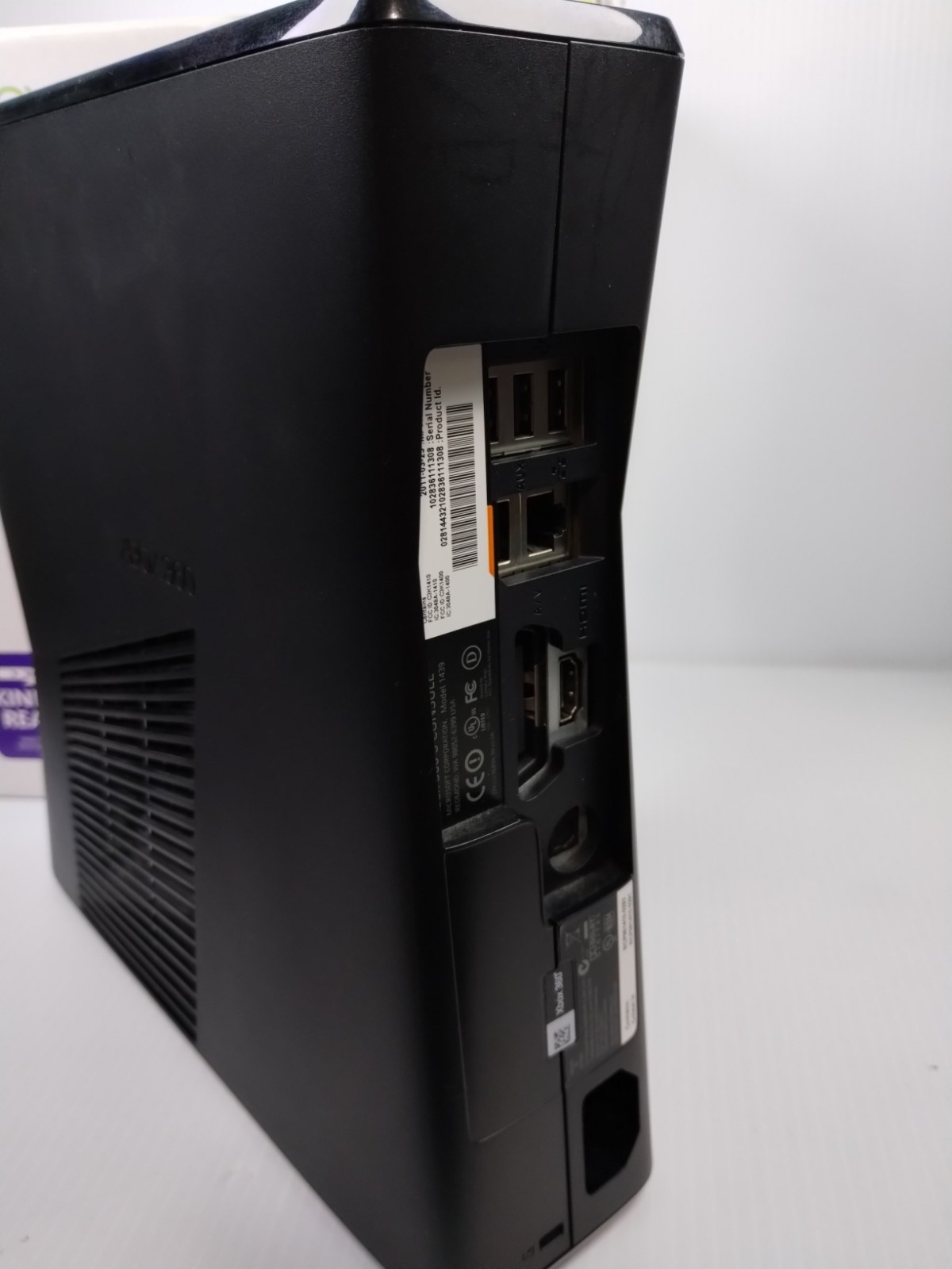 Xbox 360 S 4GB Microsoft 1439 Video Game System in Box W 250g Hard Drive Works