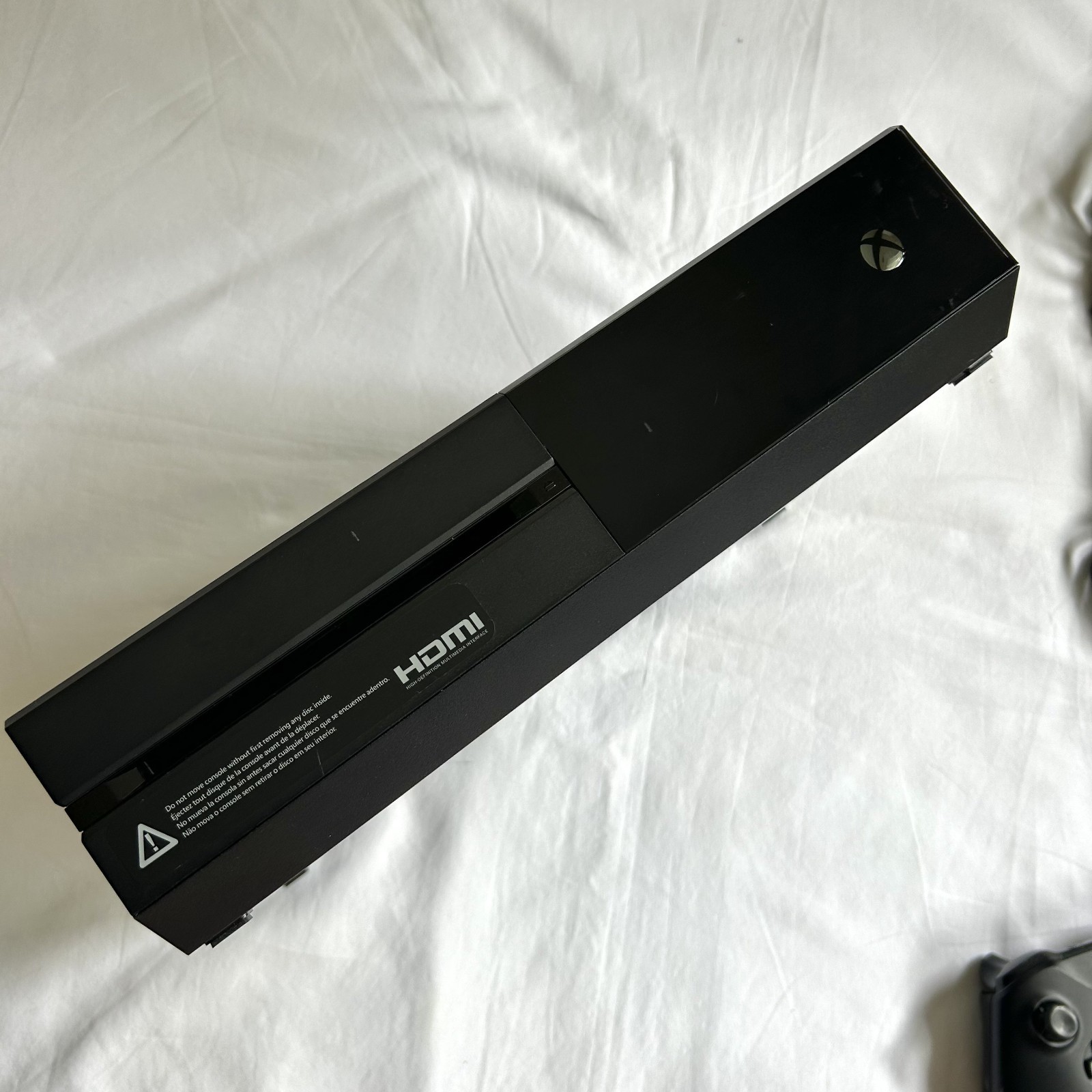 Microsoft Xbox One Bundle 500G Console, HDMI, 2 Controllers, 2 Games Working