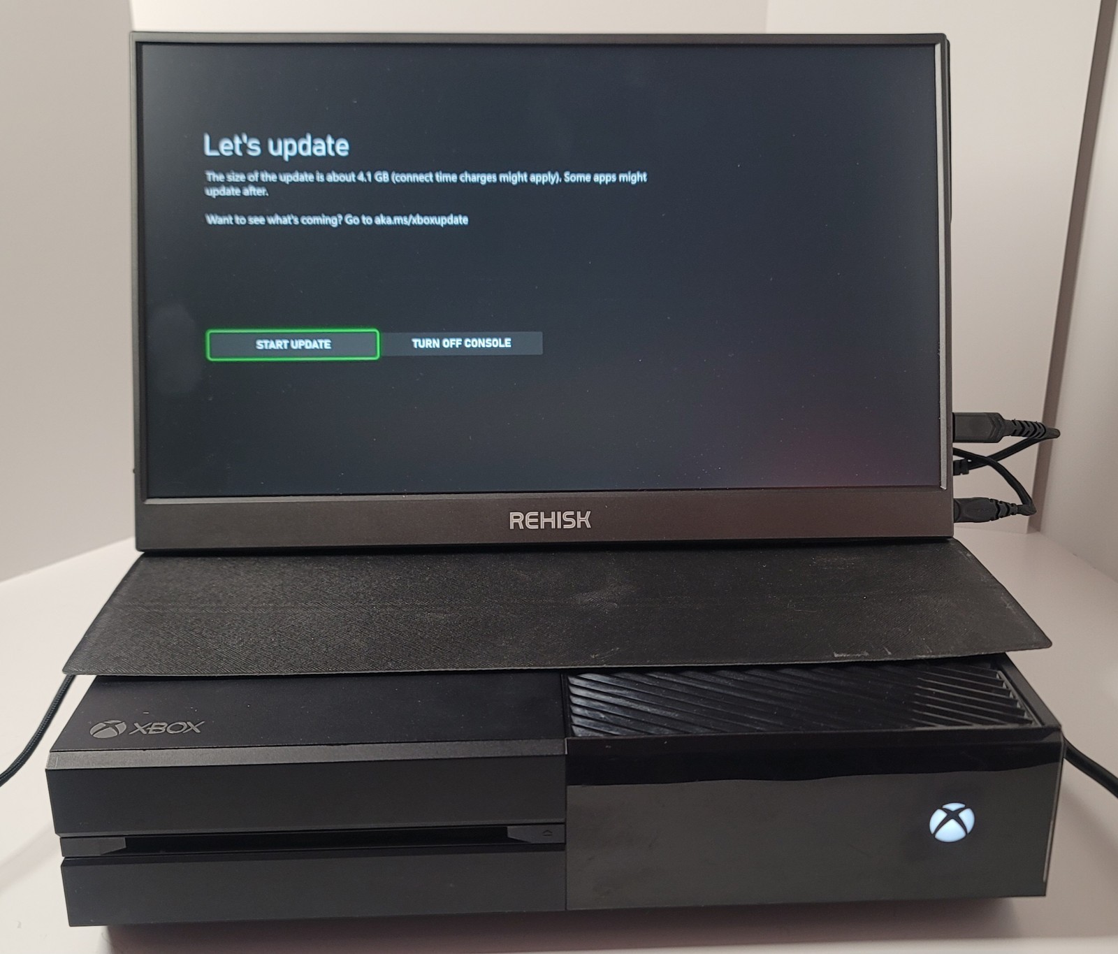 Xbox One 1 TB 1540 Bundle: Box, Kinect Camera, Controller, Games Tested/Works
