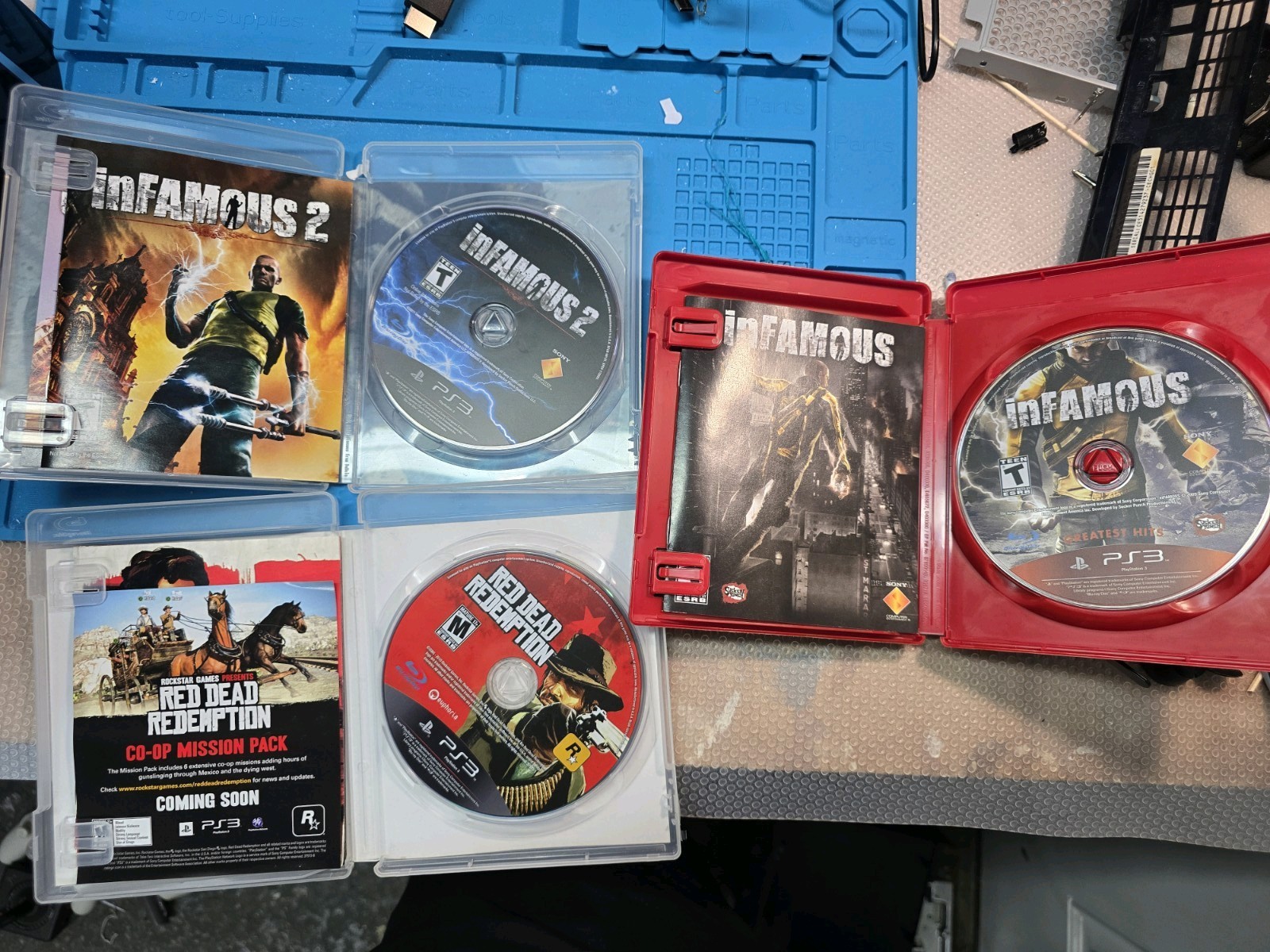 Sony PlayStation 3 CECHG01 40GB Black Console 3 Games 2 Aftermarket Controller
