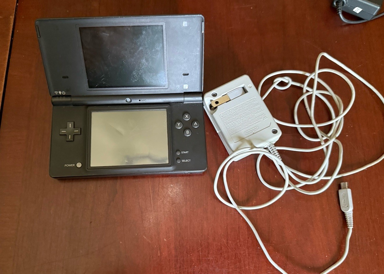 Nintendo DS DSI TWL-001 Handheld Console System Black TESTED Working /Charger