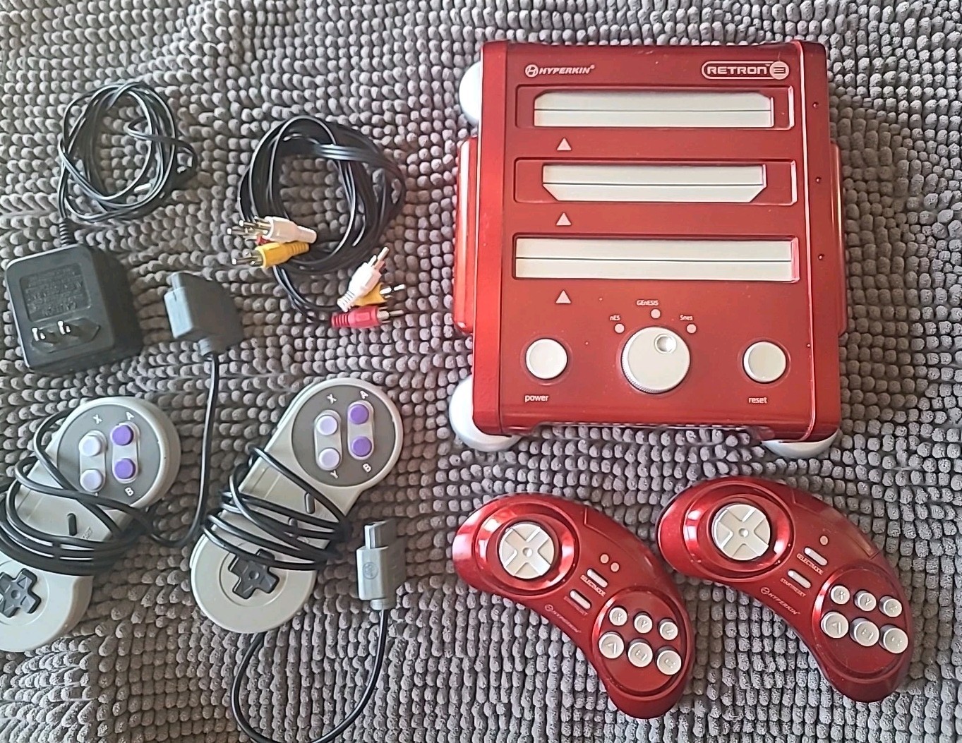 Red Hyperkin Retron 3 2.4GHz Console With 4 Controllers + Cords NES SNES GENESIS