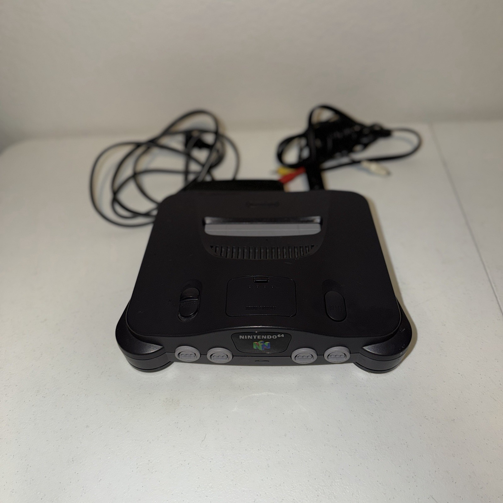 Nintendo 64 N64 Black Console NTSC-U/C w/ Power Supply AC Adapter & AV Cable