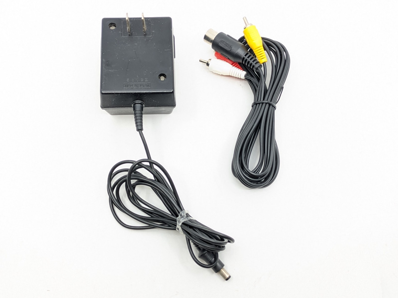 Sega Mega Drive HAA-2510 Console w/ Controller AV Cable AC Adapter Tested Japan