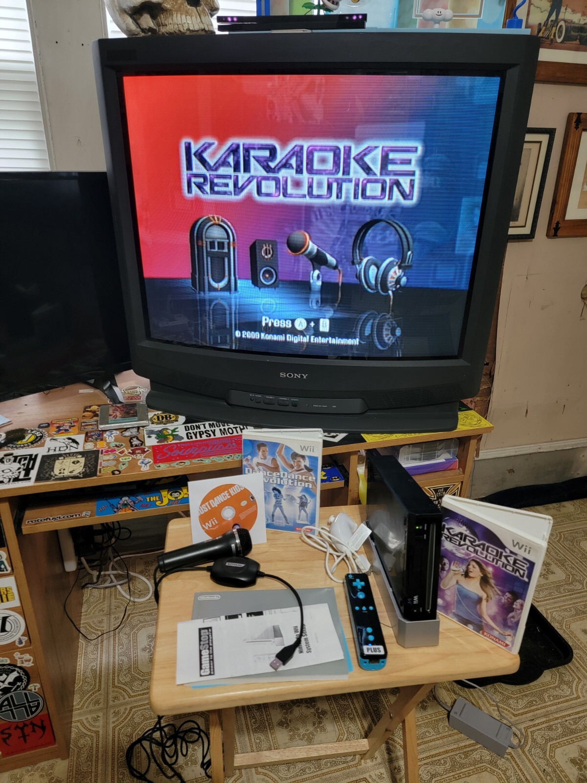 Nintendo Wii Black Console With Games. TV NOT INCLUDED.