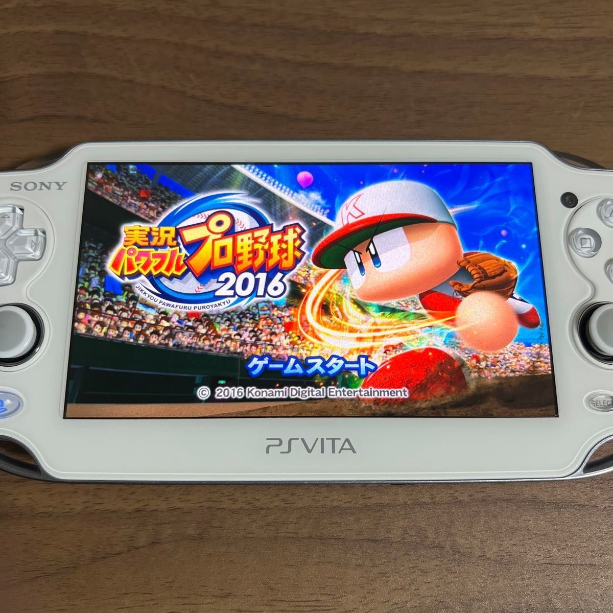 PlayStation PS Vita PCH-1000 ZA02 Crystal White Wi-Fi Boxed SONY