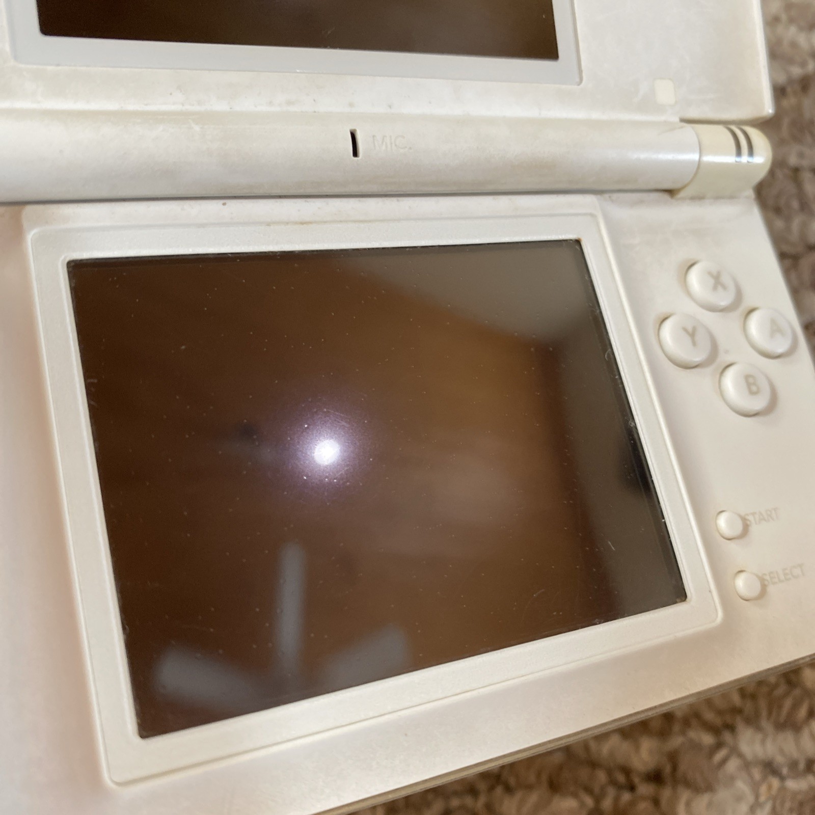 Nintendo DS Lite (USG-001) Handheld – White Charger
