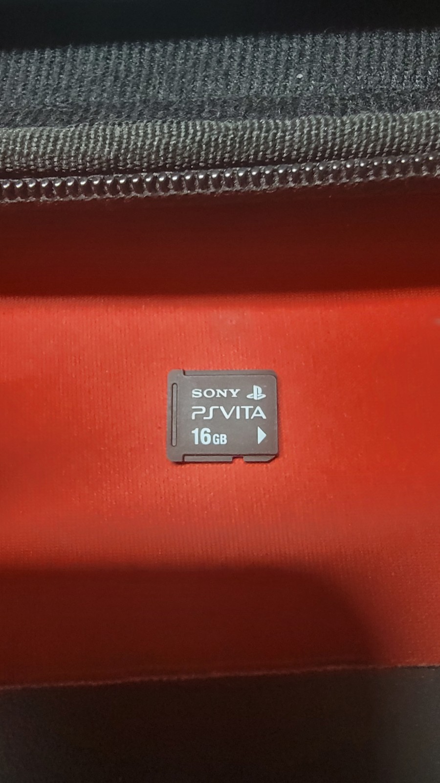 Sony PlayStation Vita PSVita 1000 with 13 games, 16 GB Card, Charger, and Case!
