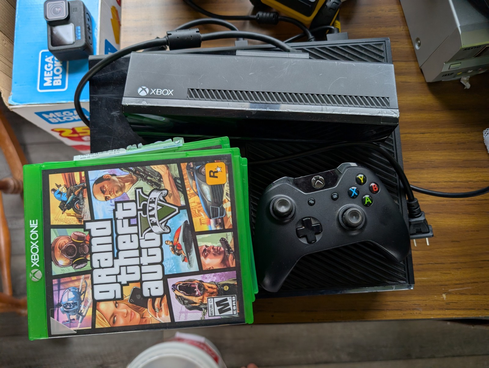 Xbox One Console Bundle & 8 Games! CLEAN/TESTED! GAMEPASS READY!