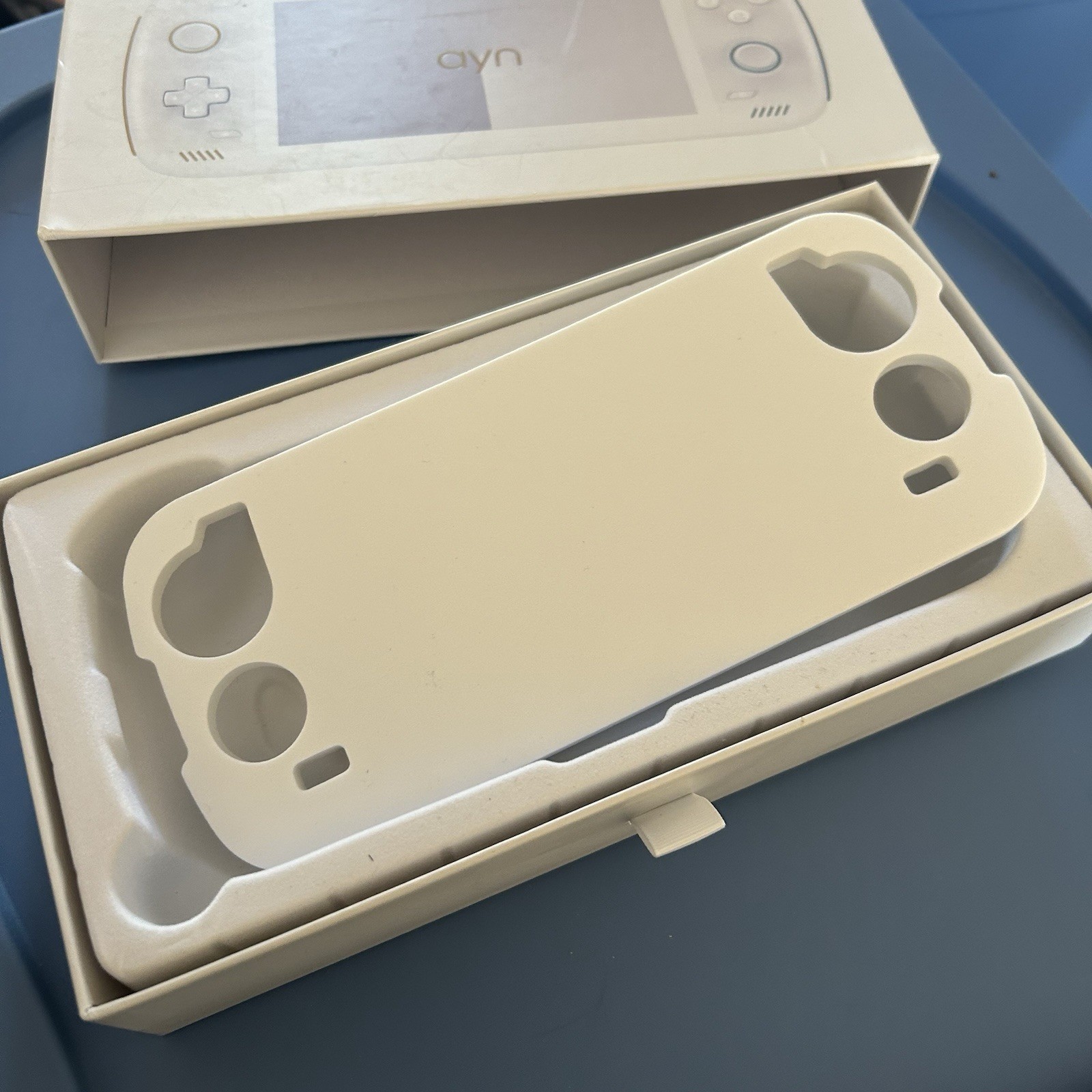 Ayn Odin Pro 12 + 256 GB White Handheld Android Console Empty Box Only