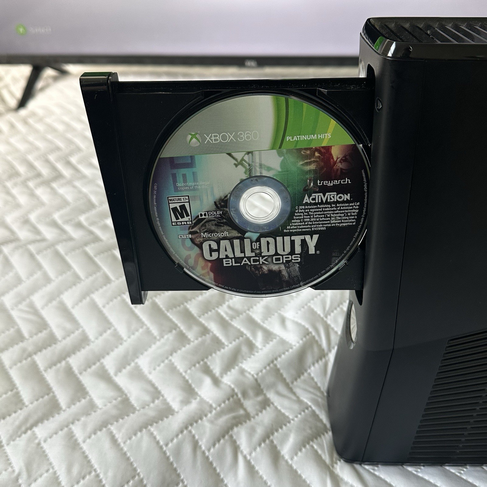 Xbox 360 S Slim Console Bundle 500GB Tested Working w/2 Controllers & 5 Games