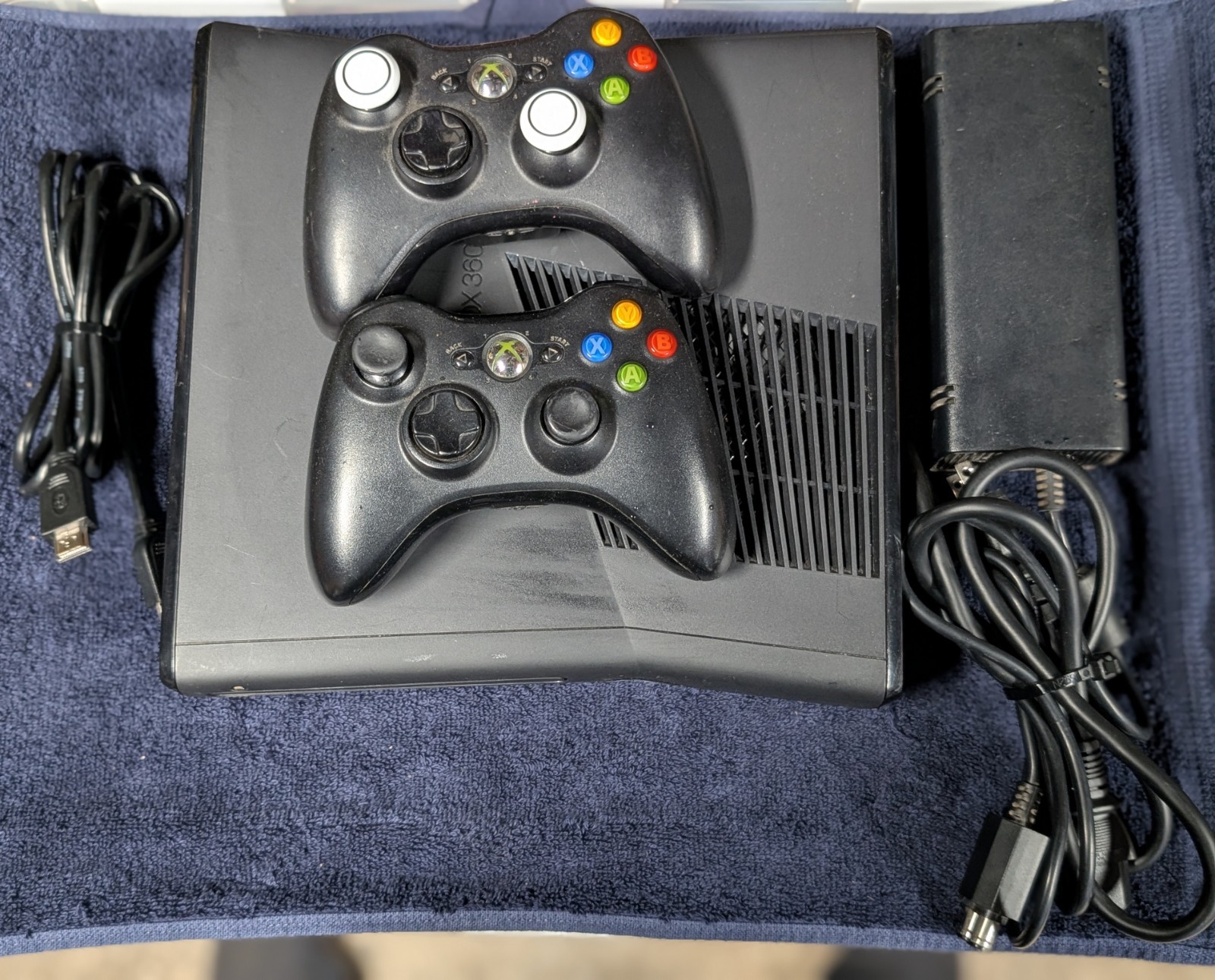 Microsoft Xbox 360 S 4GB Console Matte Black With 2 Controller, Power & HDMI Cbl