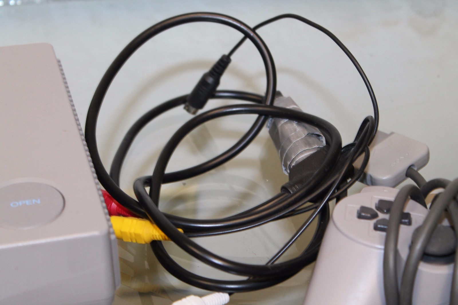 PlayStation 1 PS1 Gray Console With 1 Controller And AV Cord 6 Games Untested