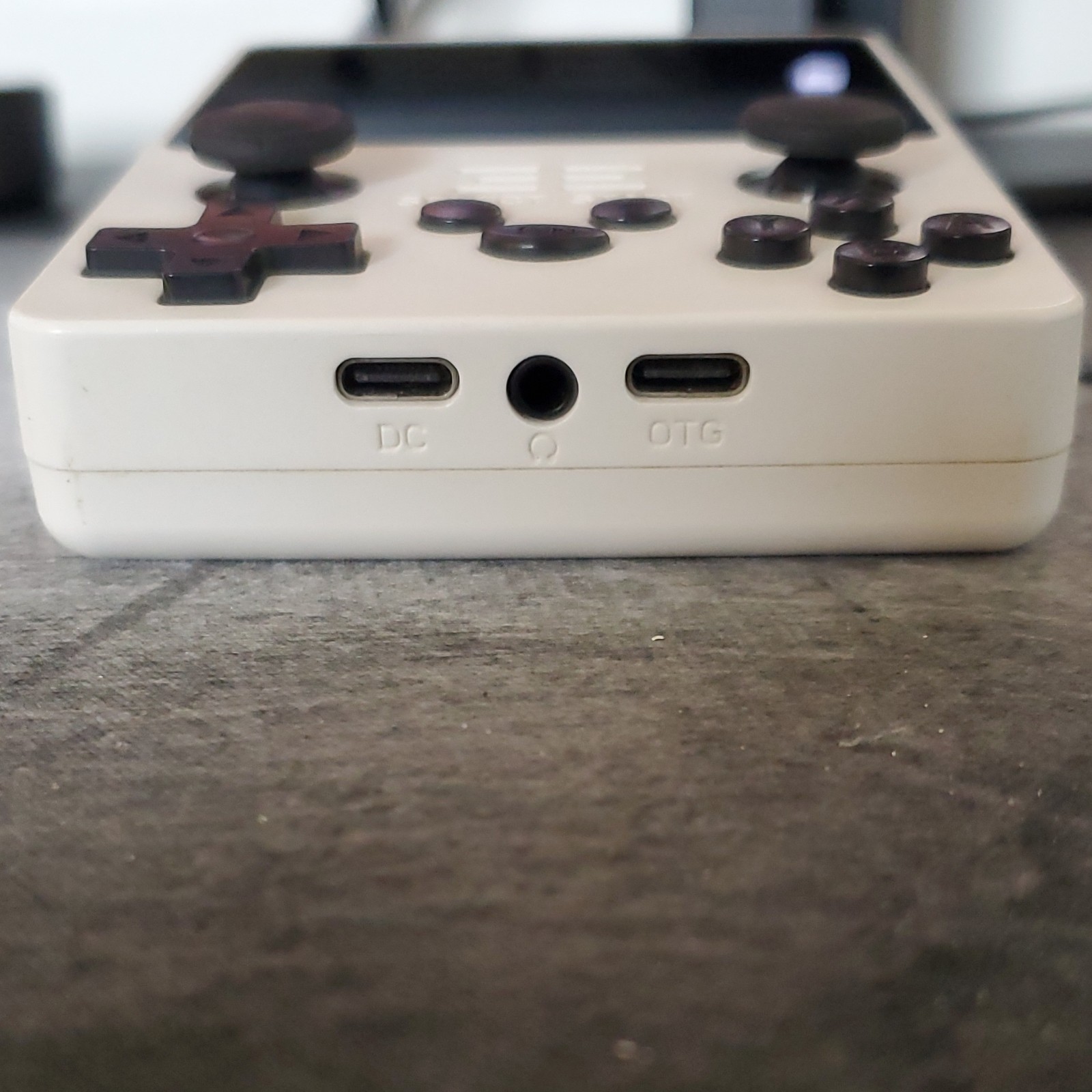 Powkiddy RGB20S White Handheld Game Console Dual MicroSD 16GB + 64GB