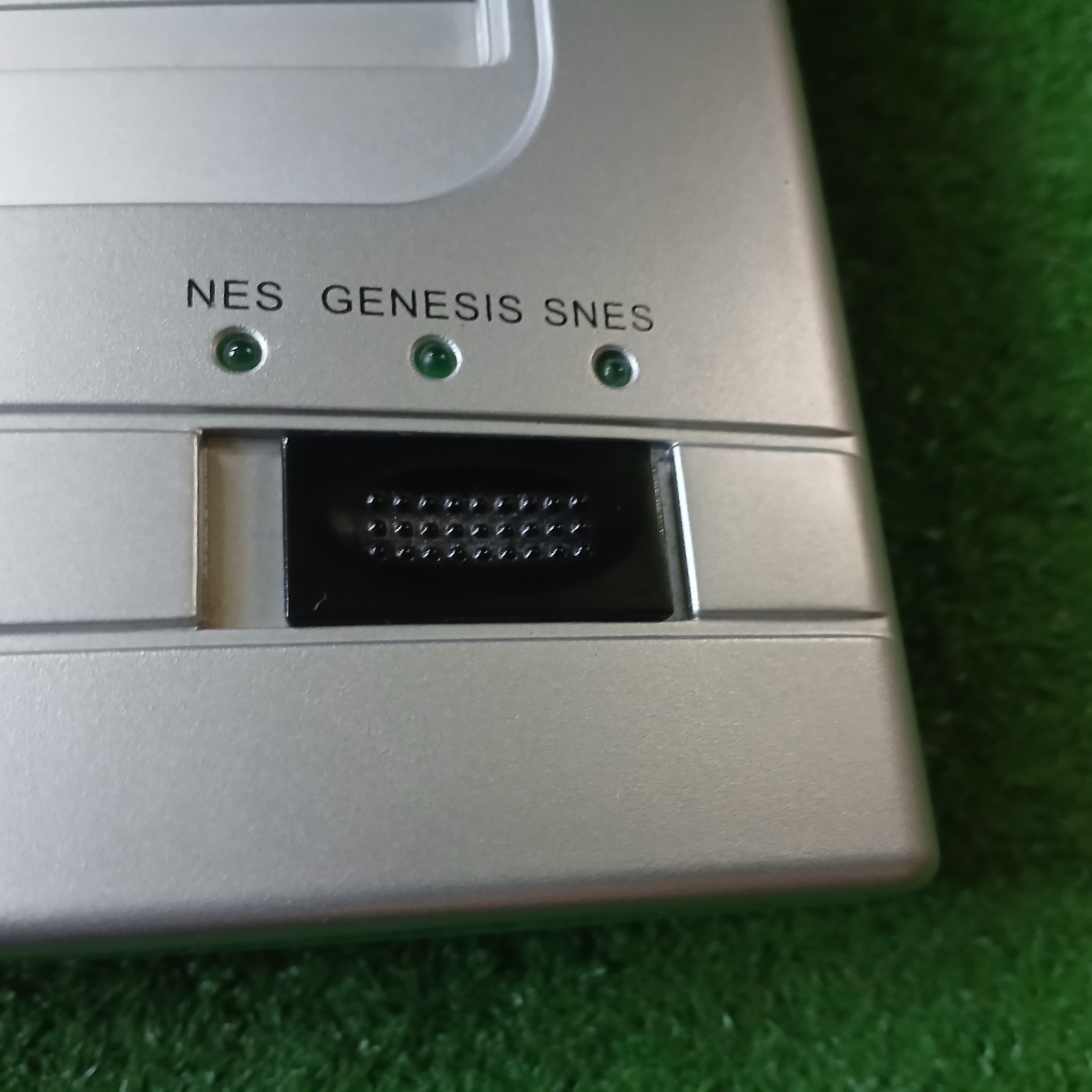 YOBO FC3 PLUS VIDEO GAME CONSOLE PLAYS NES,SNES,GENESIS UNTESTED PARTS ONLY GREY