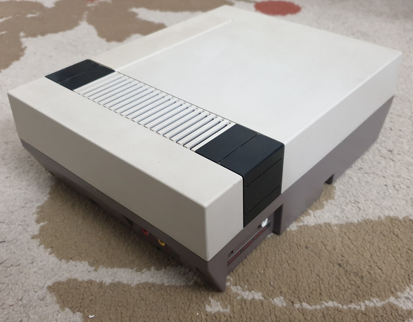 Nintendo NES Action Set Home Console – White/Gray