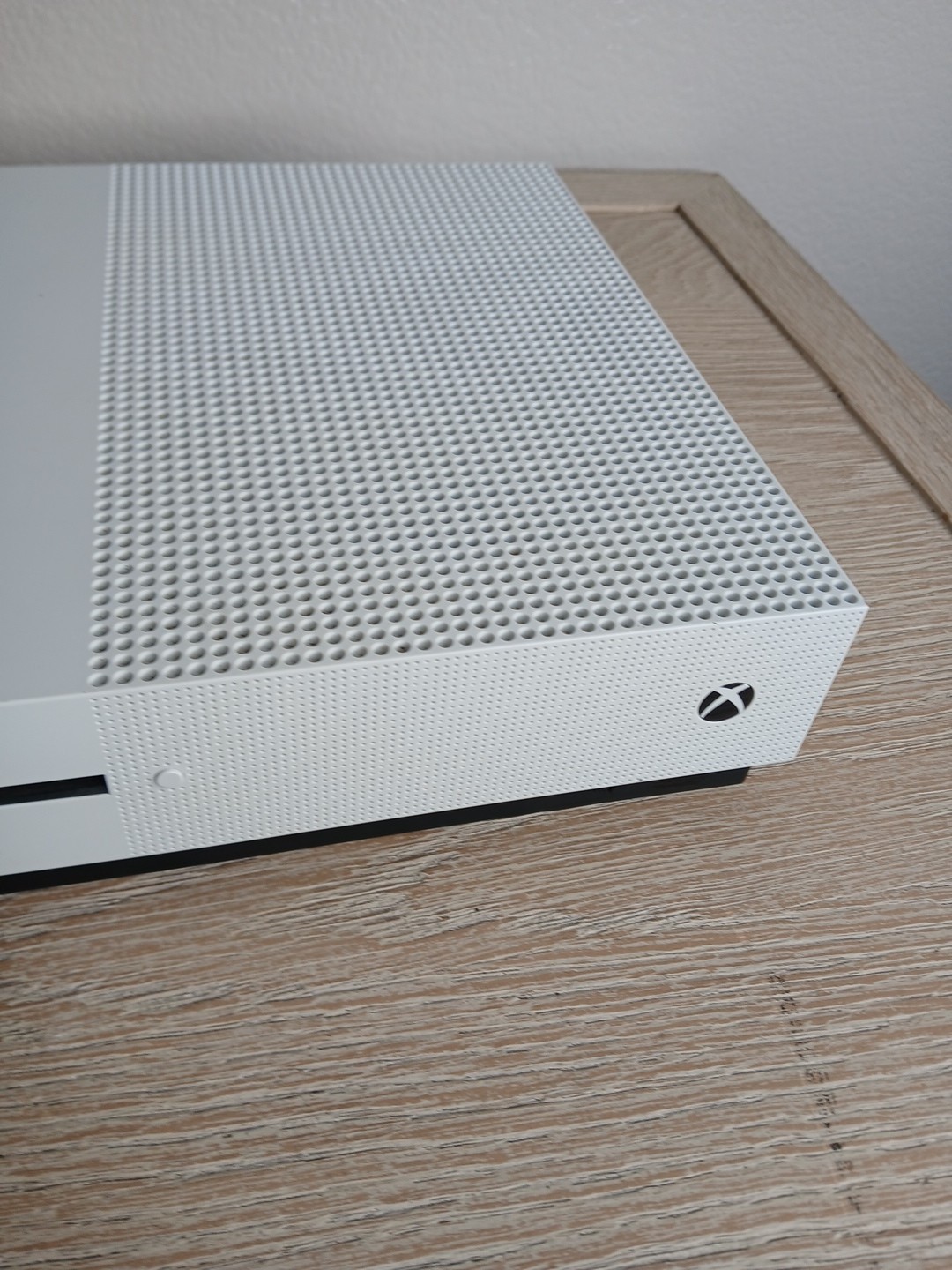 Microsoft Xbox One S Minecraft Favorites Bundle 500GB Game Console – White