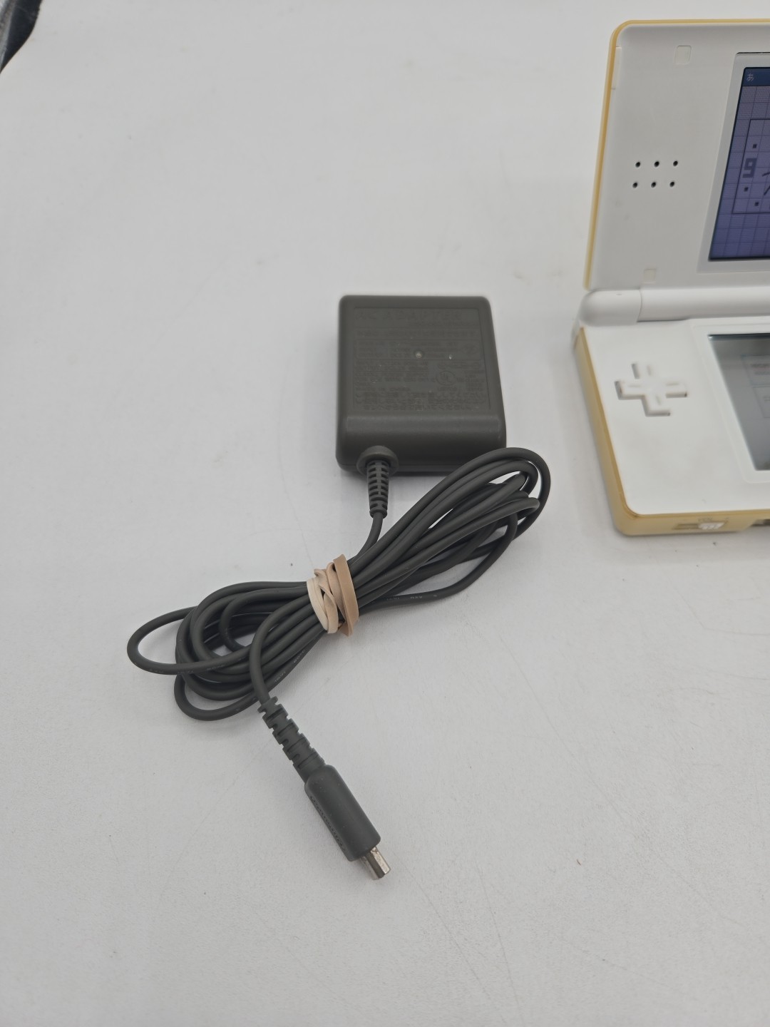 Nintendo DS Lite Polar White Handheld System Bundle Charger Game Stylus Clean!!!