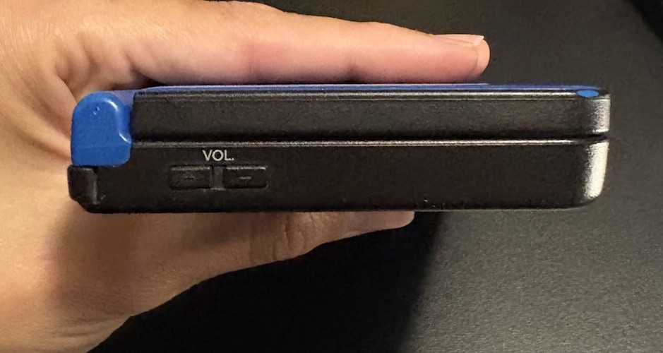 Nintendo DSi XL Midnight w/ USB charger, includes 2 Games, no stylus