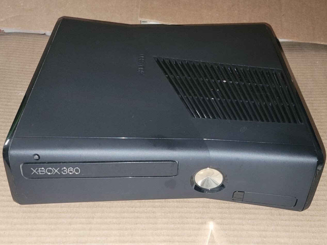 Microsoft Xbox 360 Slim 4GB Black Console with Kinect 10 Games See Listing