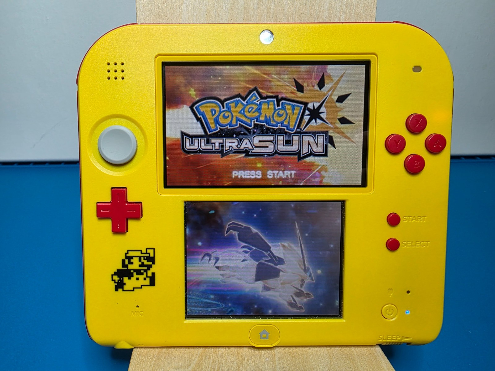 Nintendo 2DS Super Mario Maker for Nintendo 3DS Bundle – Yellow/Red