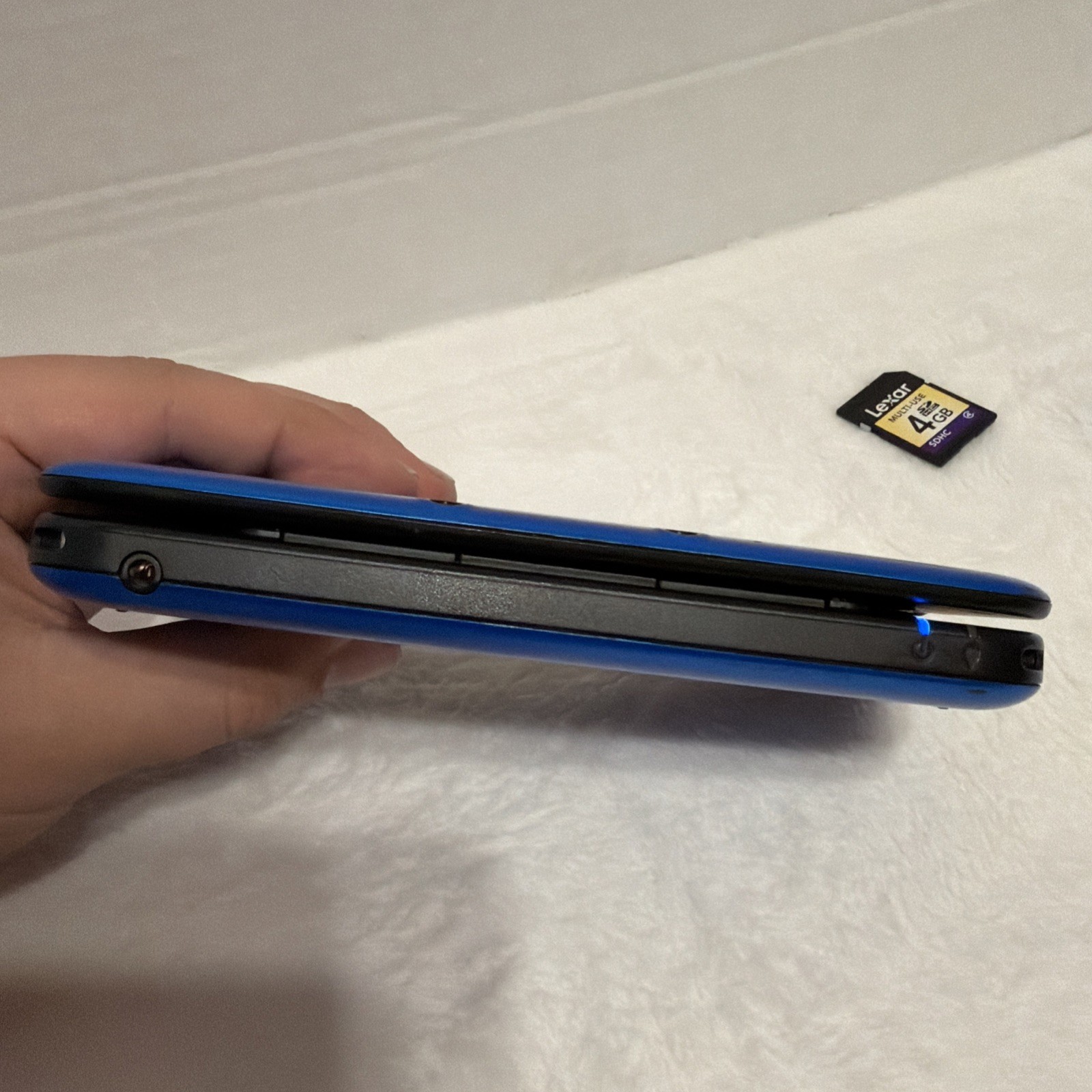 Nintendo 3DS XL Blue W/ Charger 4GB SD Super Mario 3D Land Great Condition