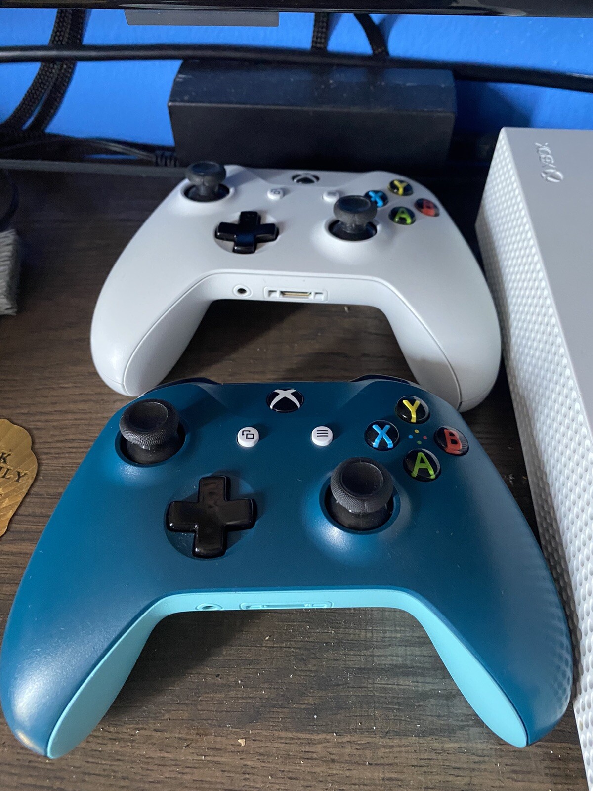 Microsoft Xbox One S 500GB White Minecraft Console With 11 Games