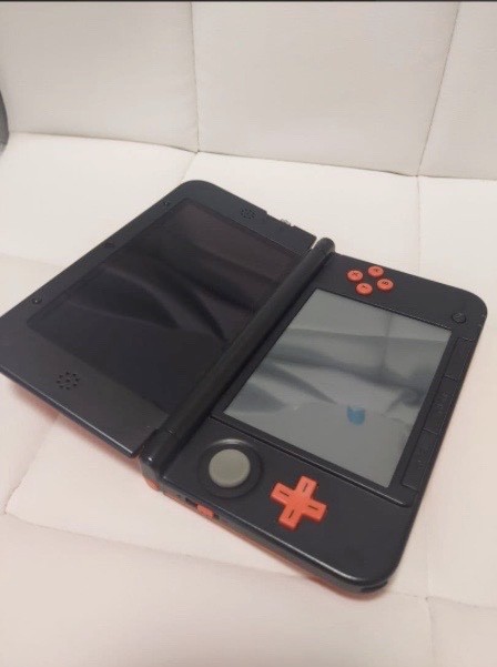 Nintendo 3DS XL Black×Orange