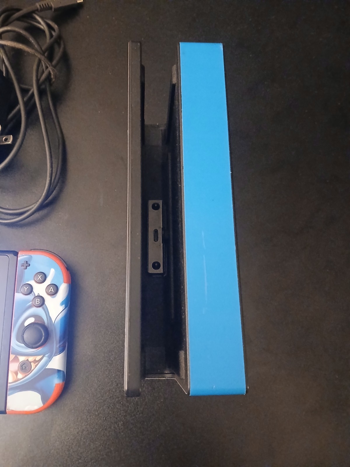 Nintendo Switch 32GB Handheld Console – Neon Red/Neon Blue NO HDMI CORD.