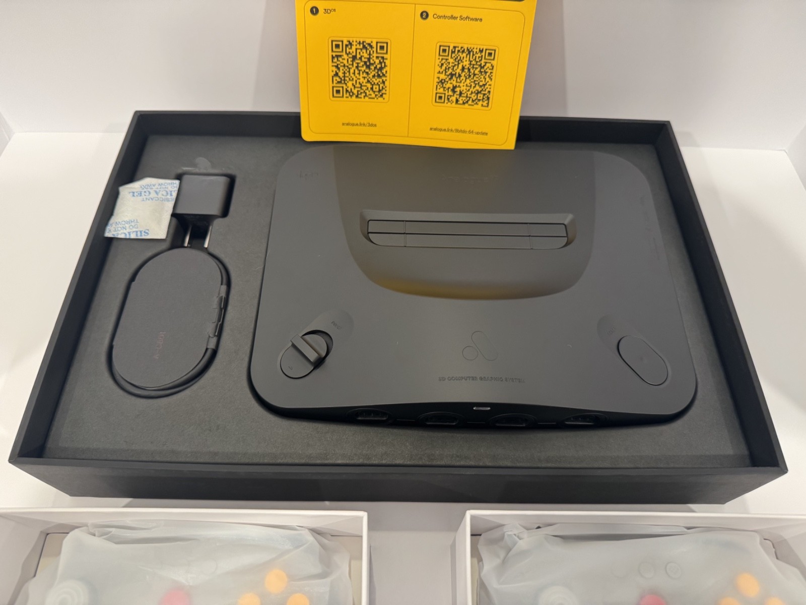 Analogue 3D Black N64 FPGA Console With 2 8Bitdo 64 Bluetooth Controllers