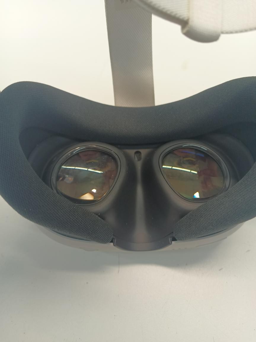 PRE OWNED OCULUS META QUEST 3 (P23016606)