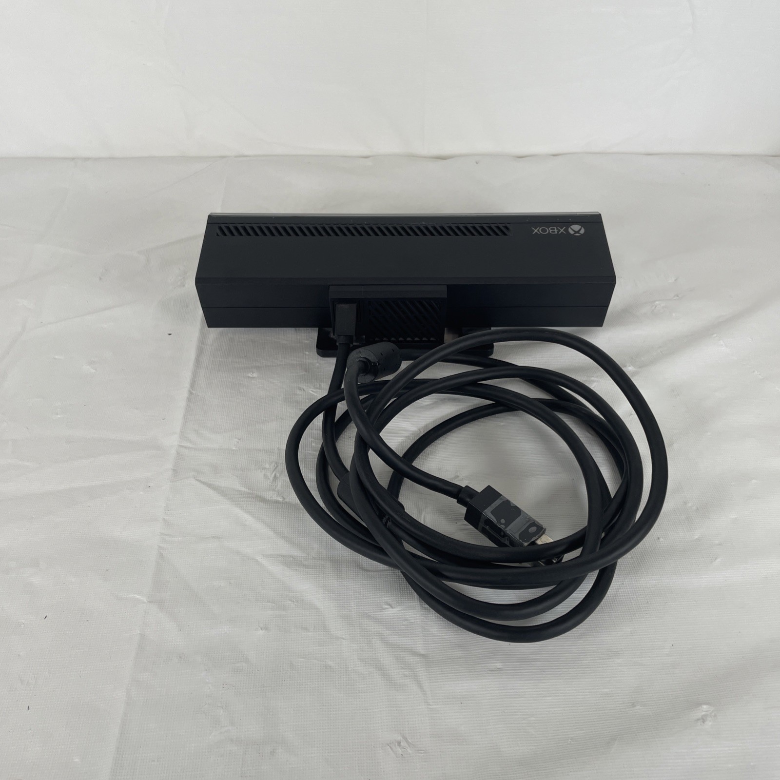 Xbox One w/ Kinect No Controller – Model 1540 – PARTS