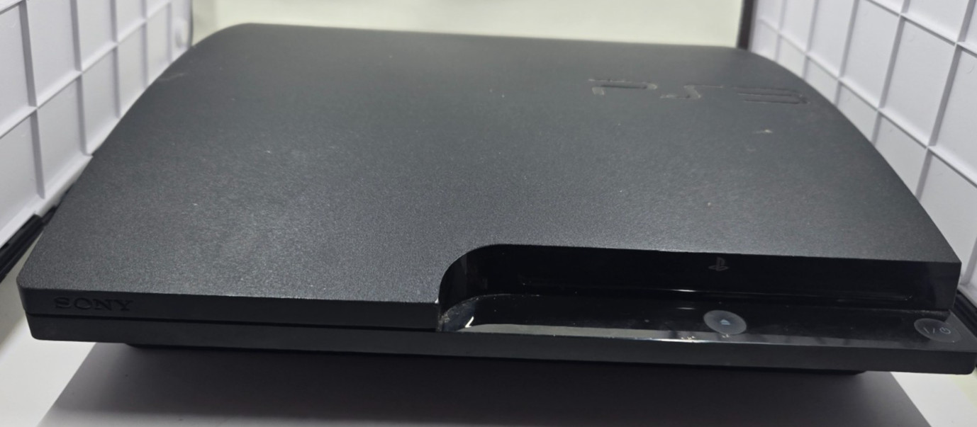 Sony PlayStation 3 PS3 Slim – Console Only CECH-2001B – Powers on Untested