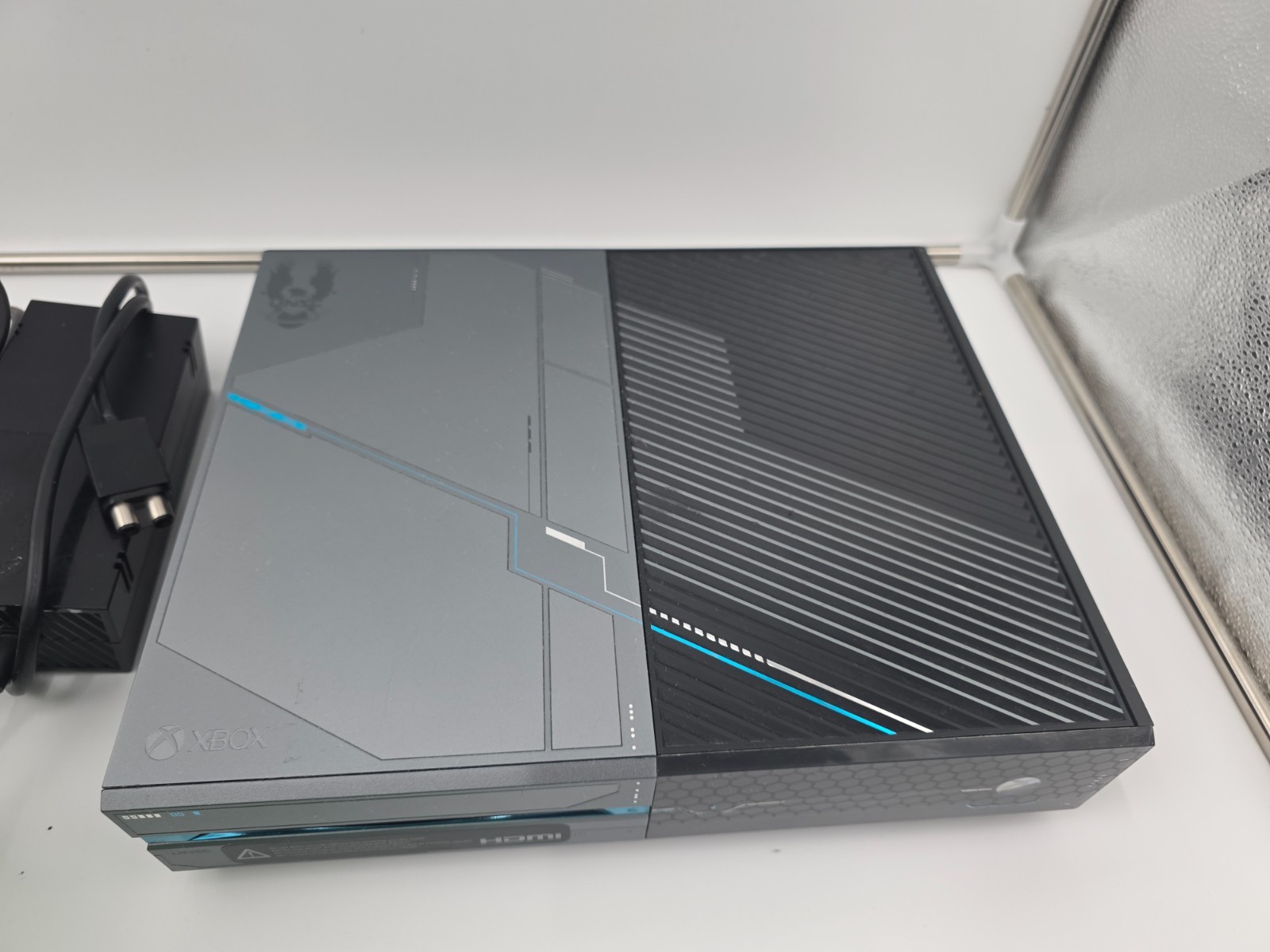 Halo 5 Guardians Xbox One Console w/ 25 Games Bundle 1TB