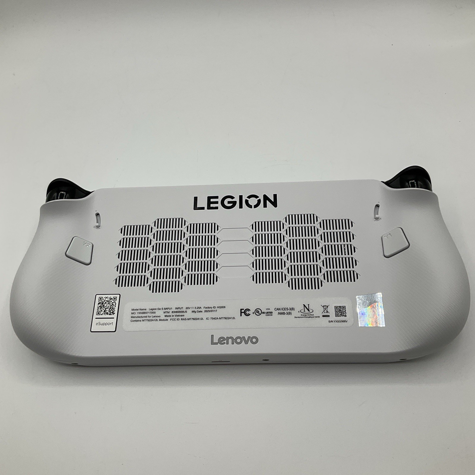 Lenovo Legion Go S Console AMD Ryzen Z1 Extreme 32GB Ram 1 TB Glacier White Case