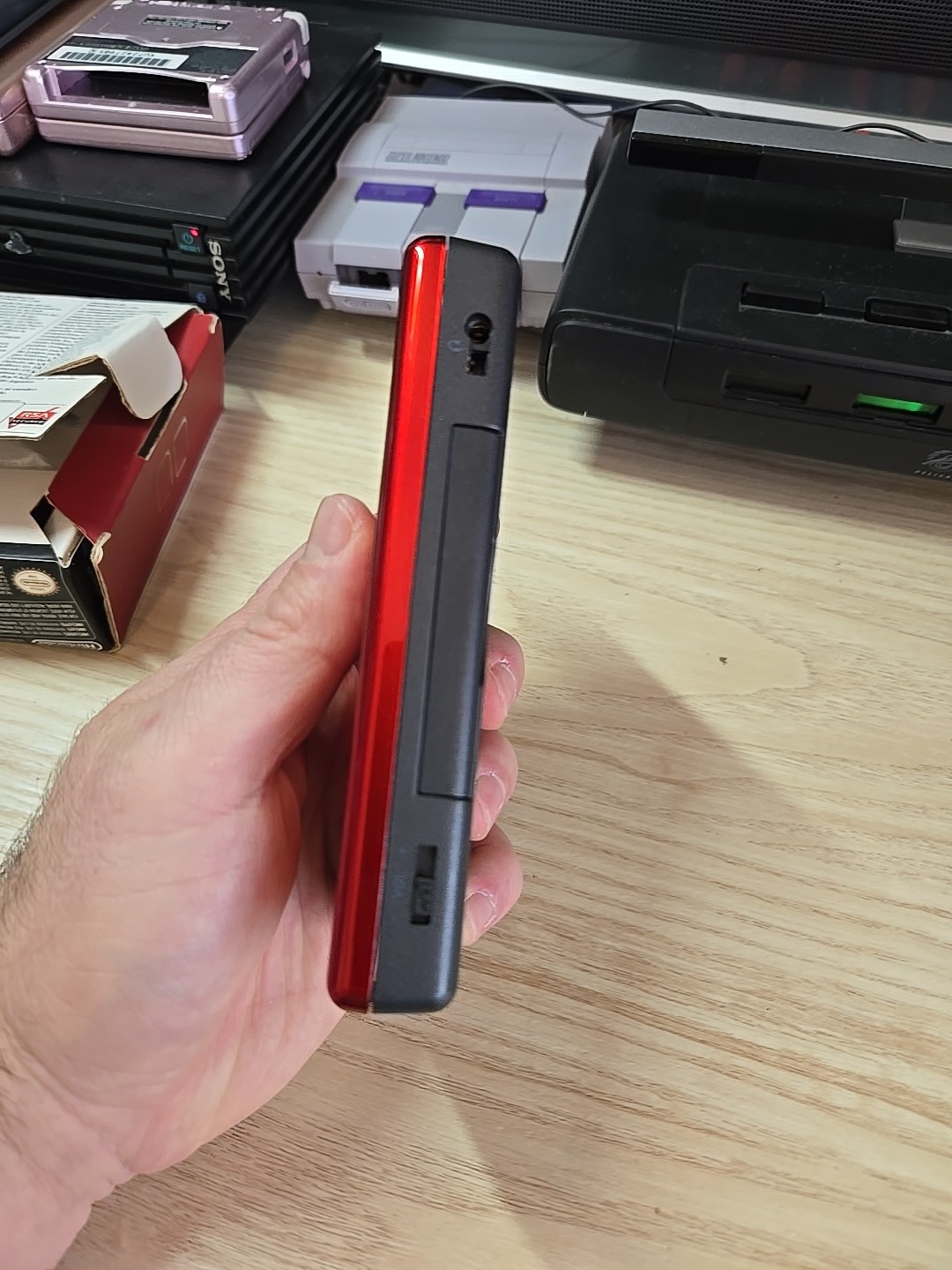 Nintendo DS Lite Crimson Handheld System – Red/Black – GBA Port NOT Working