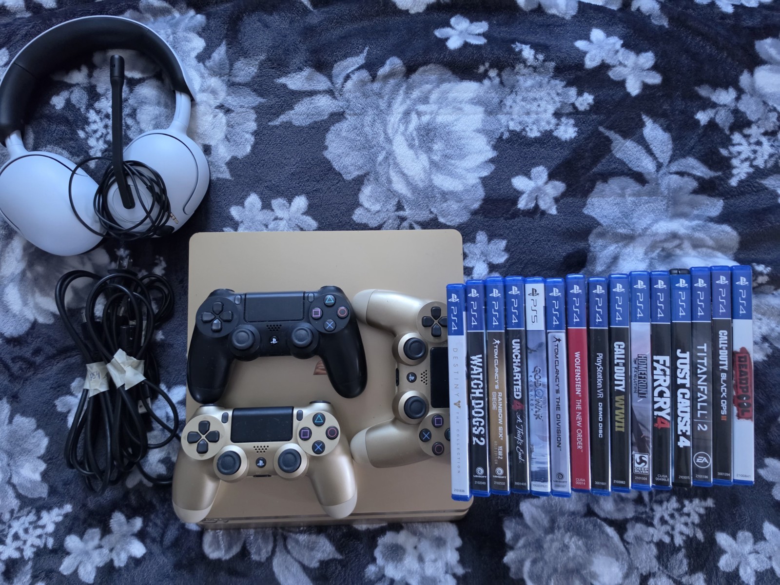 Sony PS4 Playstation 4 CUH-2015B 1TB w/ Controllers Limited Edition Gold Console