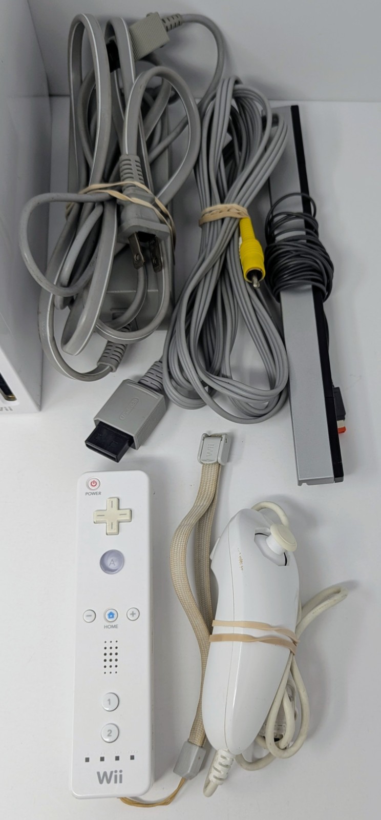 Nintendo Wii White Console GameCube Compatible Bundle w/ 3 Games – Tested!