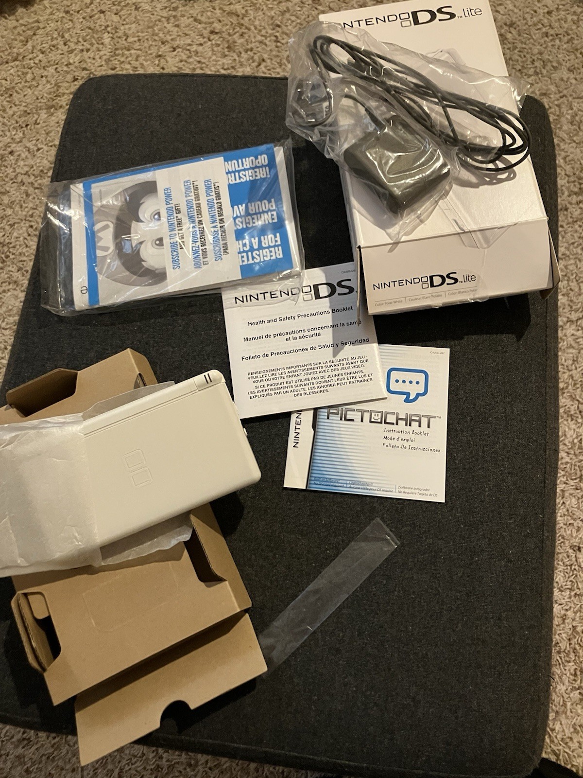 Nintendo DS Lite Polar White Handheld Console w/ Box Manuals Charger (USG-001)