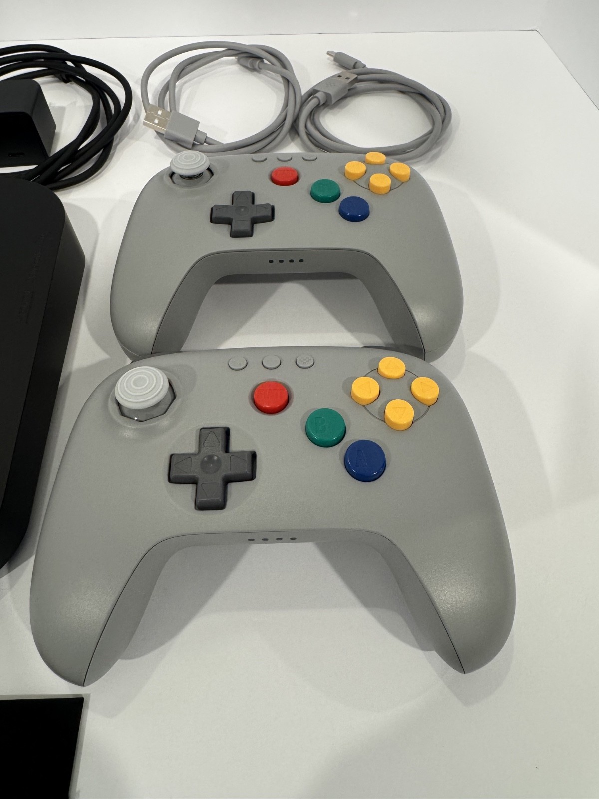 Analogue 3D Black N64 FPGA Console With 2 8Bitdo 64 Bluetooth Controllers