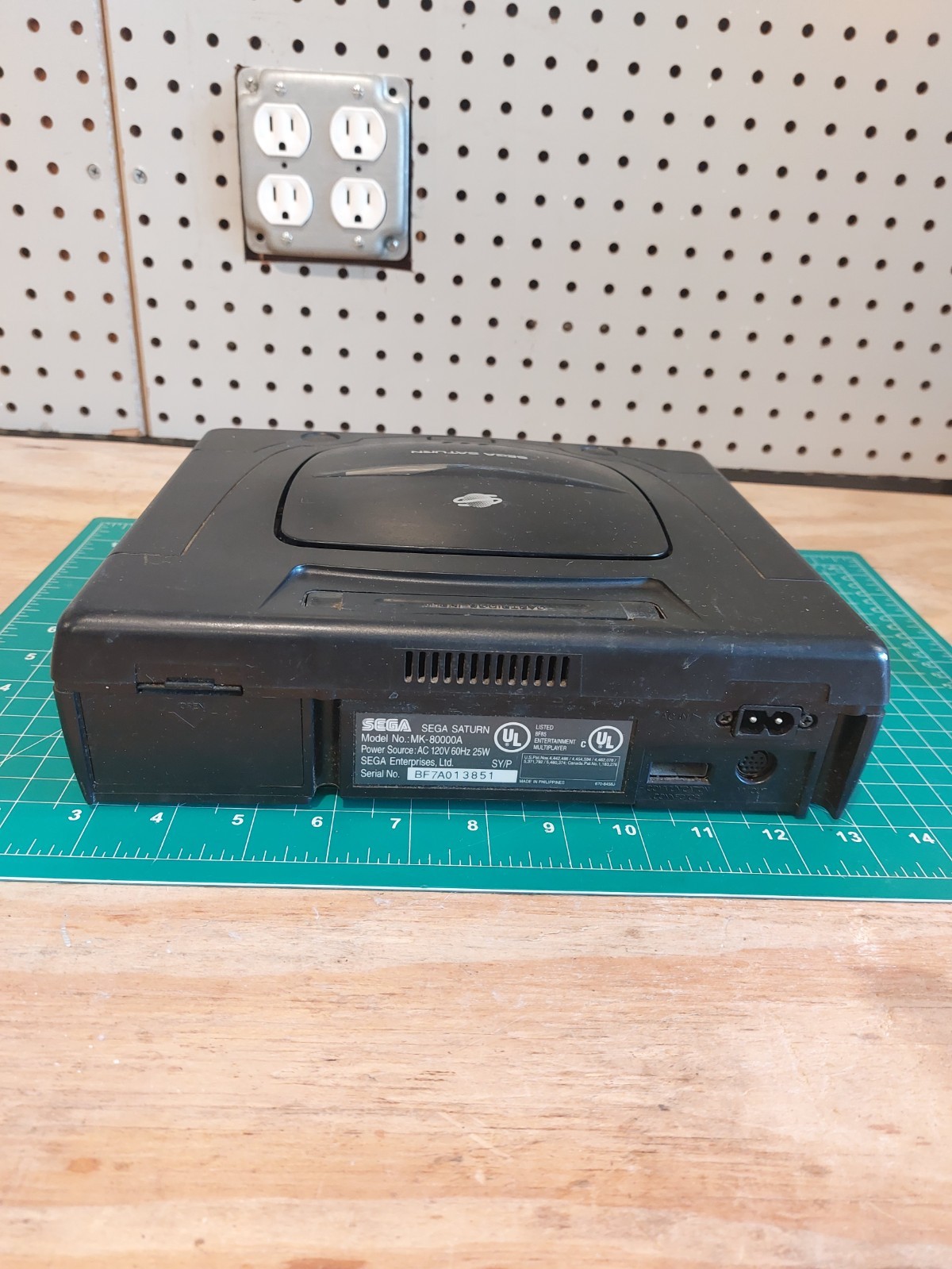 Sega Saturn for Parts (MK-80000A) Console Only Read Description for My Findings