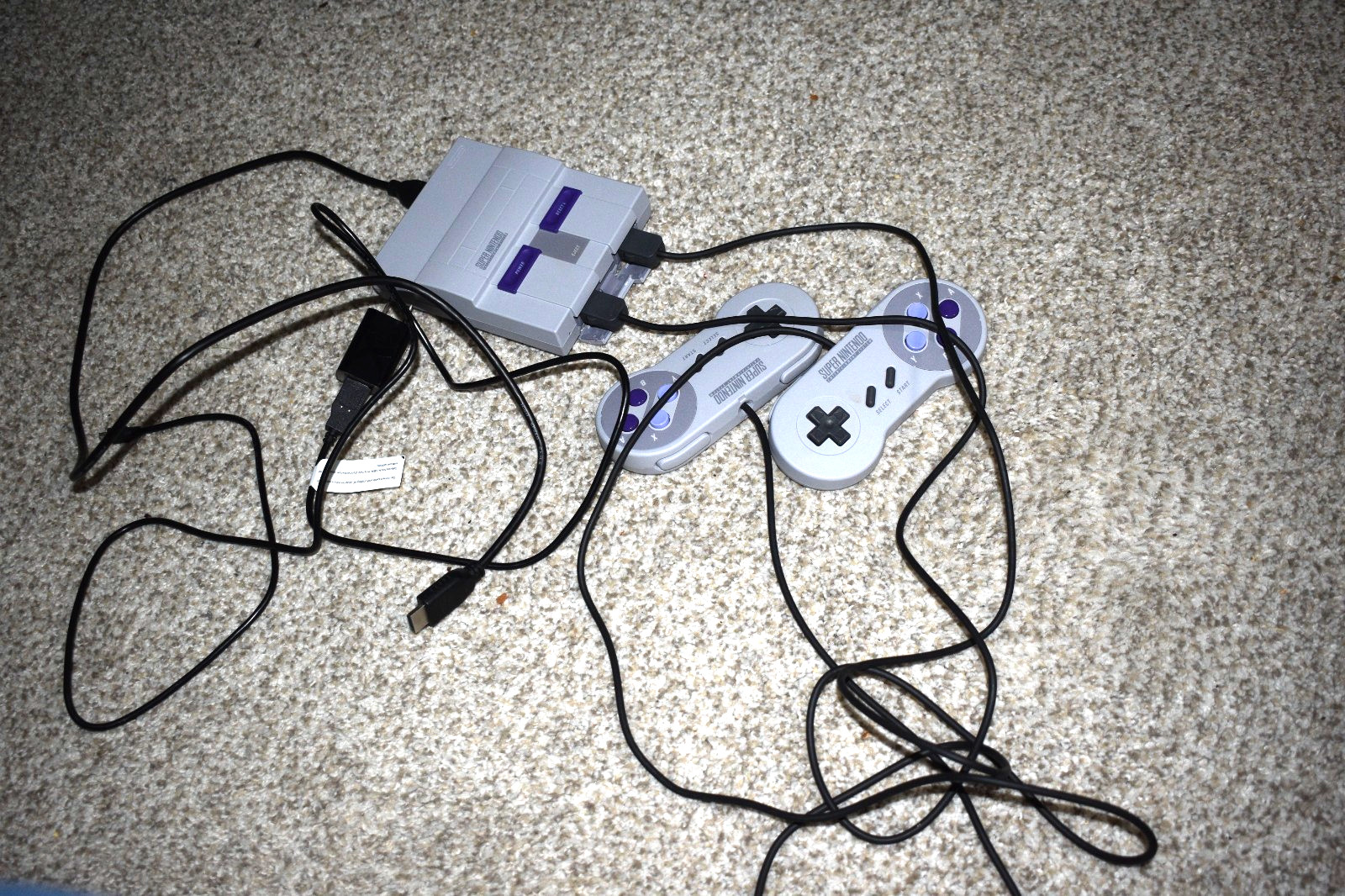 Super Nintendo SNES Console Control Deck CLV-201 with 2 Controllers and Cords