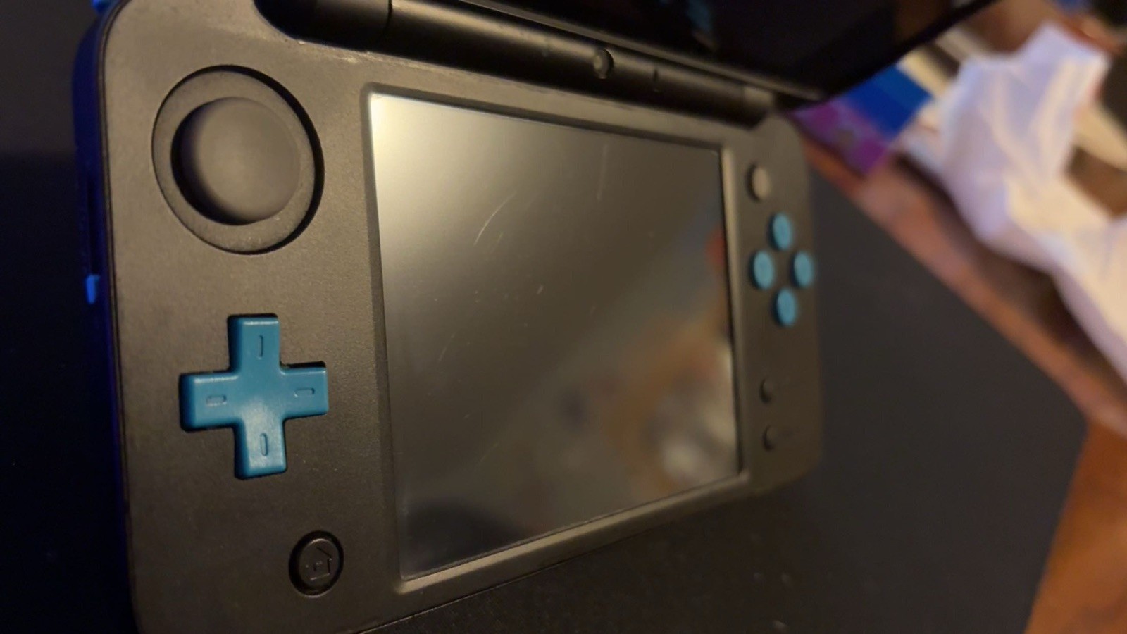 New Nintendo 2DS XL Lightly Used Blue and Black