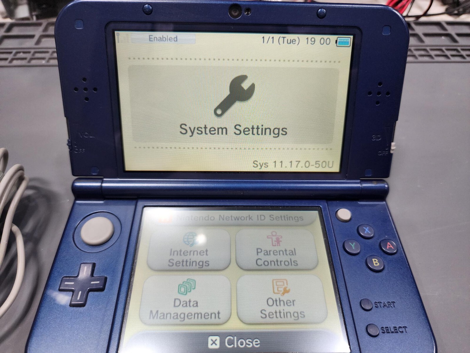 «New» Nintendo 3DS XL Galaxy Edition Handheld System – Purple