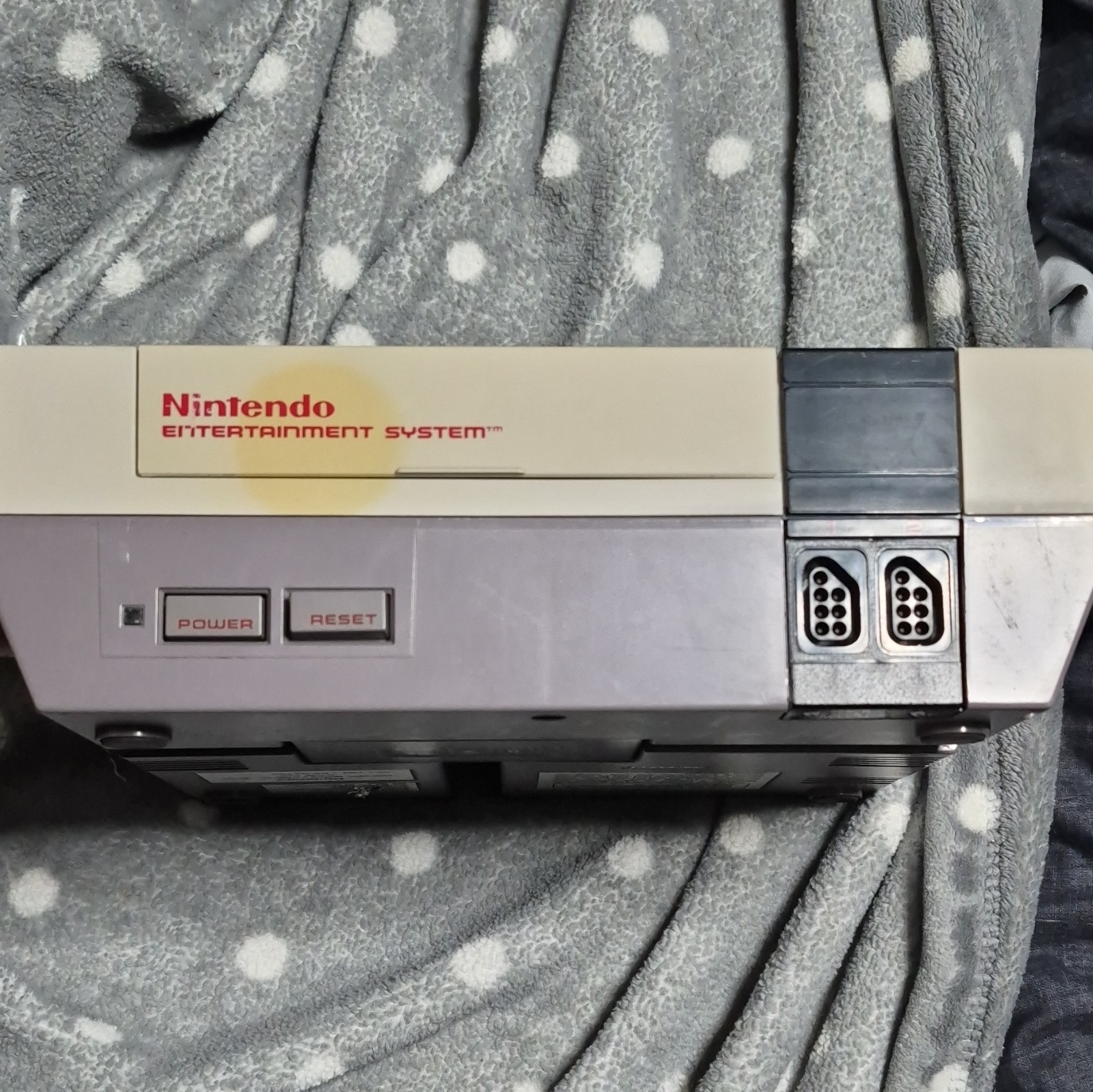 Nintendo NES Entertainment System Console NES-001 NTSC-U/C RF Gray 1985