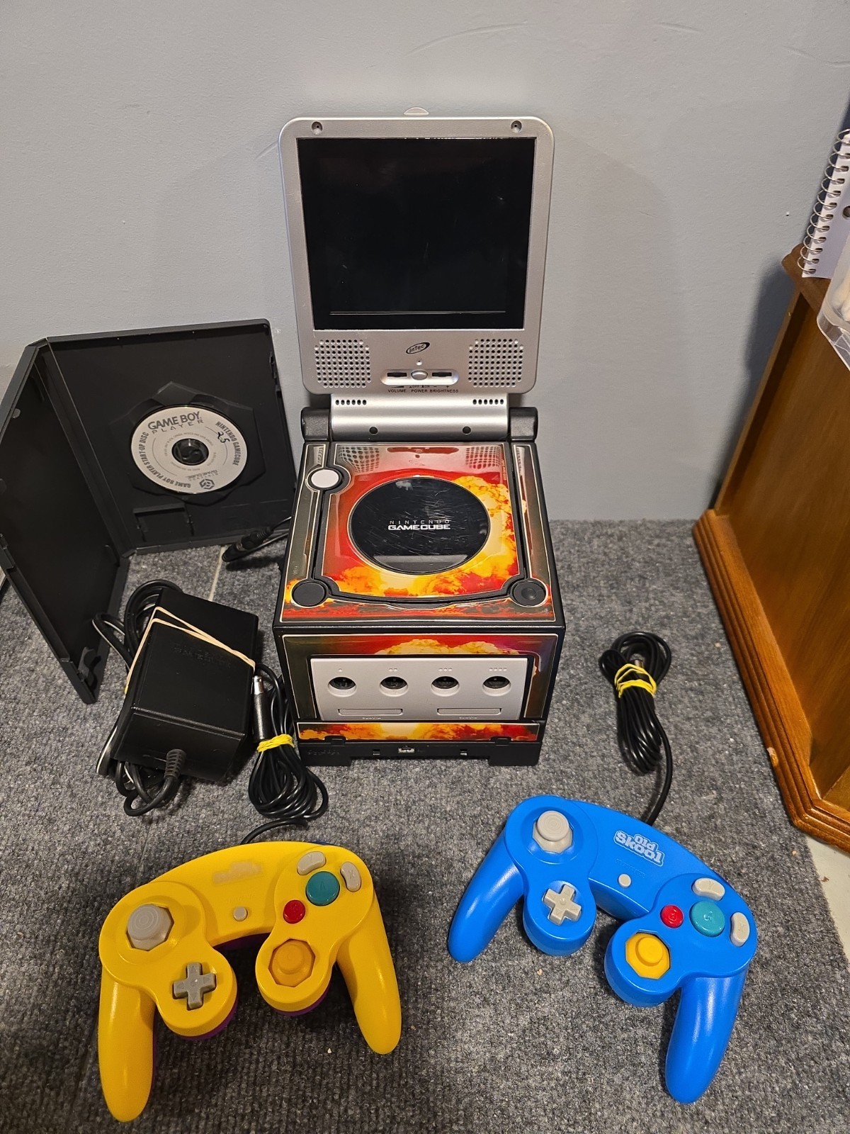 nintendo gamecube console with gameboy player, Intec Traveler Screen And Remotes