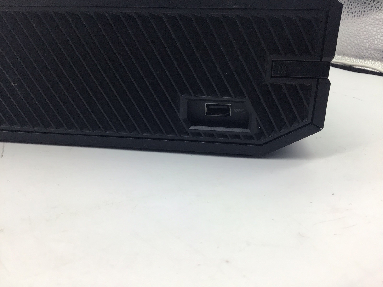 Microsoft Xbox One Model 1540 Original Base Console 500GB Storage Reset Read