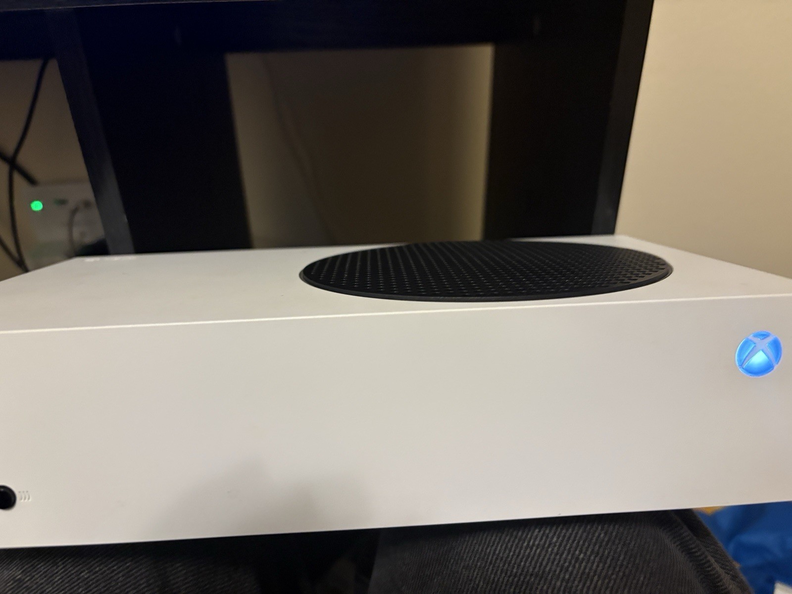 GameSir Kaleid Wired Controller/ Xbox Series S And Monitor onn 144hz